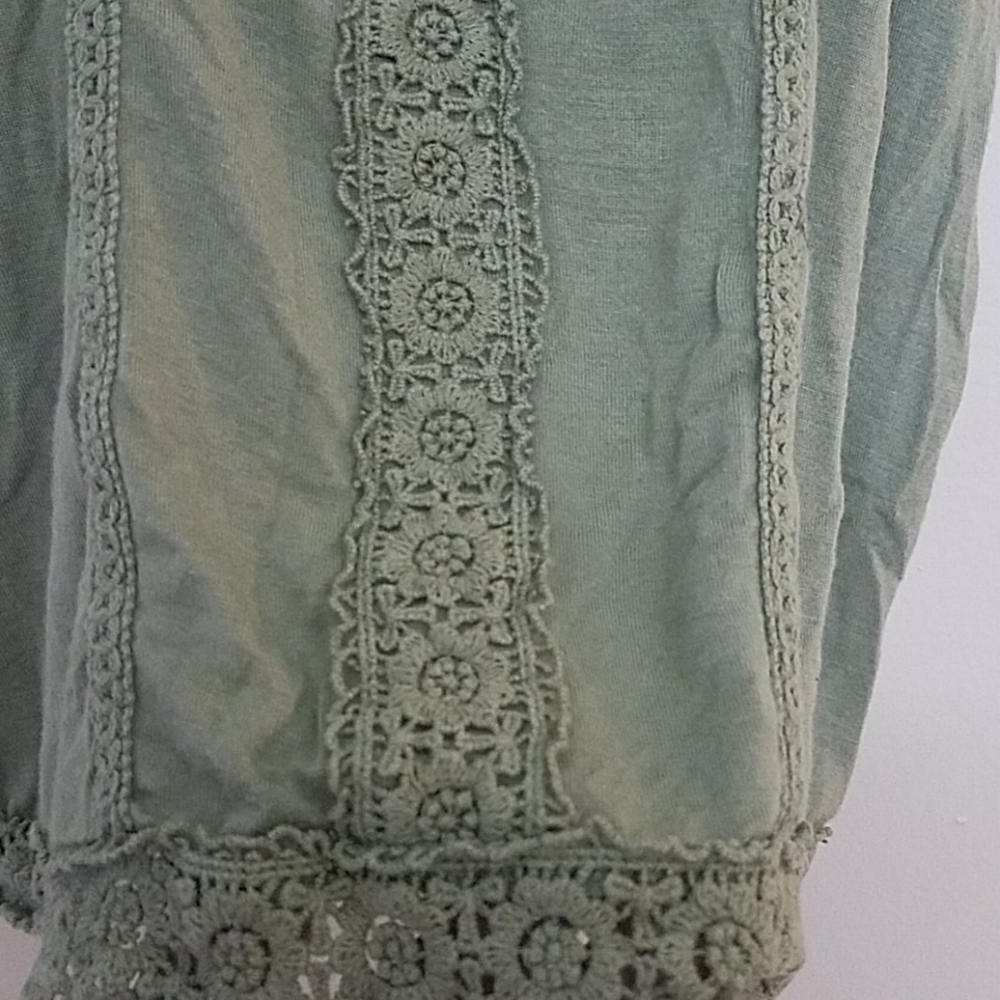 Tank top - Picture 2 of 3